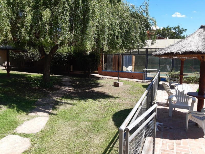 Parque y piscina de El Rincón de Iri Nan